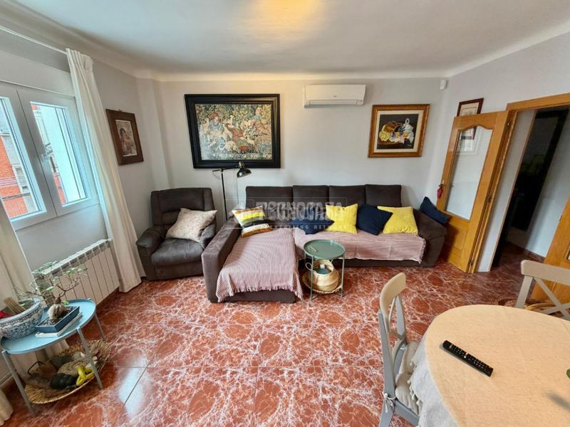 Foto a0050770-e7c6-41b0-b1e2-d623e64ec2e5. Pis a Palomeras Bajas Madrid