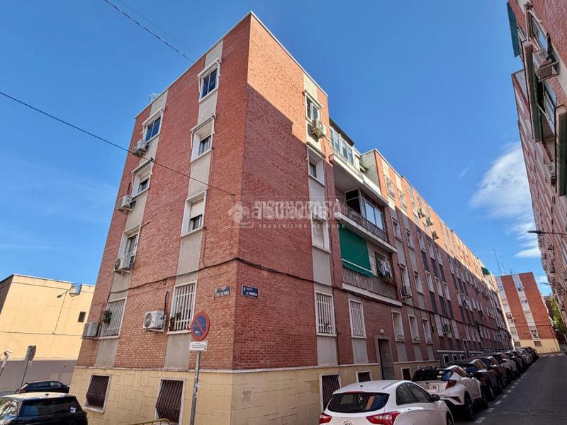 Foto 02bf444f-377d-483f-833a-020448cd9a14. Pis a Palomeras Bajas Madrid