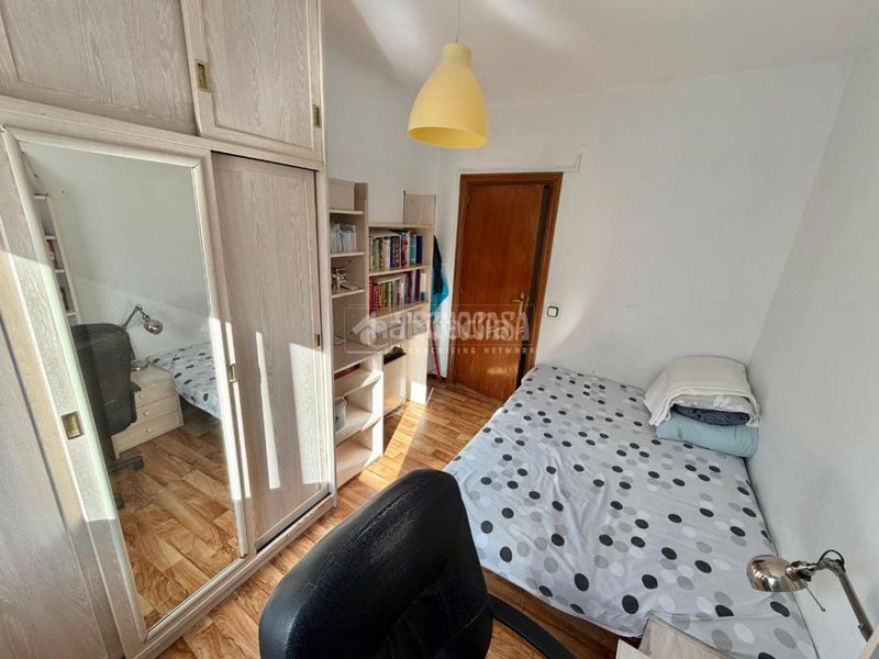 Foto 06c6bbba-d6c7-4194-bd8b-e93ede147304. Pis a Palomeras Bajas Madrid