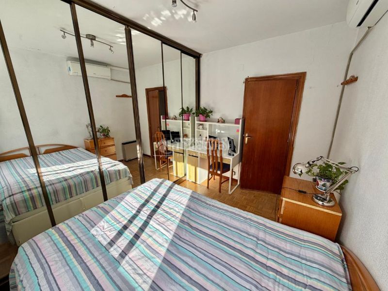 Foto e17409f2-9ada-4010-aa7d-f6b21981536c. Pis a Palomeras Bajas Madrid