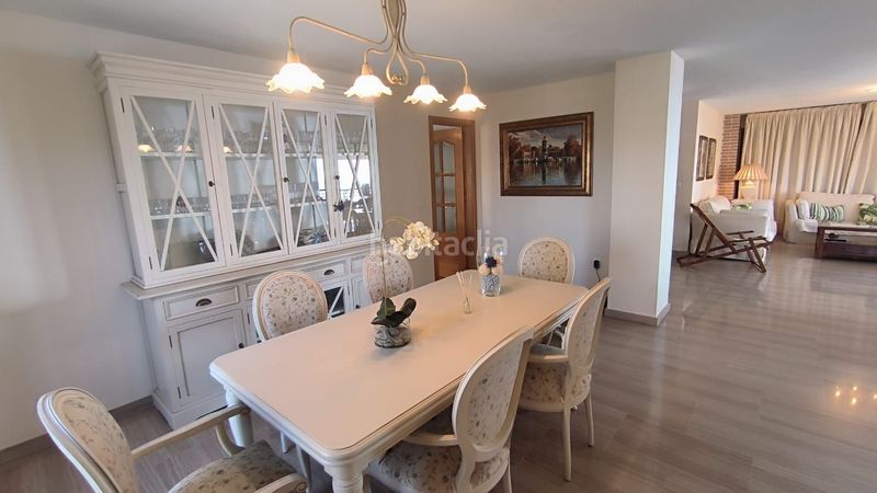 Foto 1b339290-019c-4ada-8b8b-2908049198c5. Apartament amb calefacció aparcament piscina a Playa Poniente Benidorm