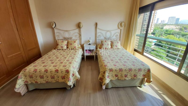 Foto 65686c8e-6720-4e5d-b892-a9d1063ec528. Apartament amb calefacció aparcament piscina a Playa Poniente Benidorm