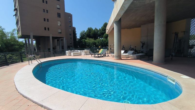 Foto 69a89fef-9bf9-4f14-94ee-24348c78fbfd. Apartament amb calefacció aparcament piscina a Playa Poniente Benidorm