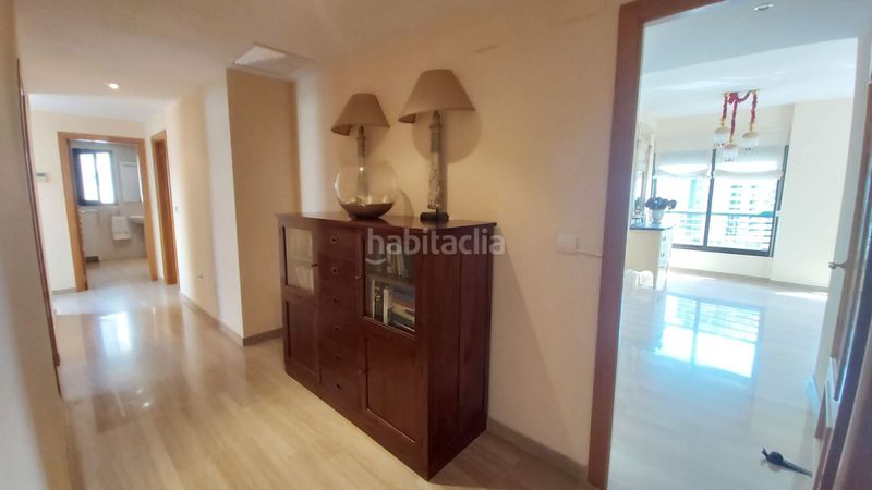 Foto c031bd27-1403-4053-96c5-2e8accc70e65. Apartament amb calefacció aparcament piscina a Playa Poniente Benidorm