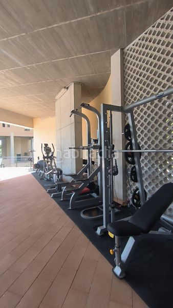 Foto d2b99db9-e83e-4663-bd53-3f7243d46e8b. Apartament amb calefacció aparcament piscina a Playa Poniente Benidorm