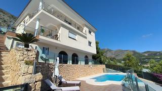 Maison à Callosa d´en Sarrià. Chalet independiente con vistas impresionantes