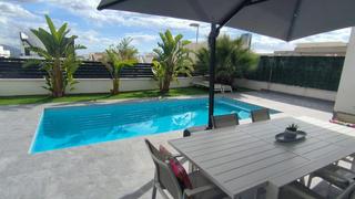 Maison à Polop. Villa moderna con amplio apto invitados