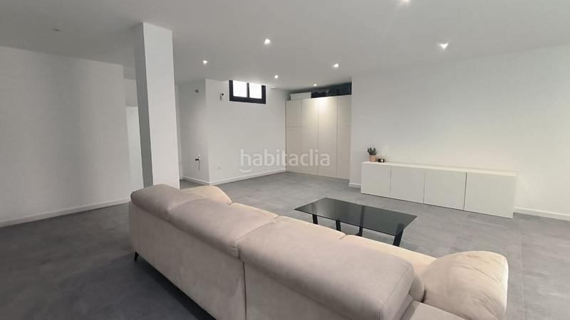 Foto eefb0ac4-87da-40a4-b510-c1e11bc9282f. Casa villa moderna con amplio apto invitados en Polop