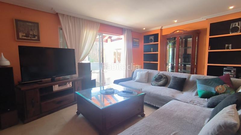 Foto 23d7c368-5b62-44b8-9495-d21b0163dfea. Casa chalet independiente estilo mediterreneo en Urbanizaciones Benidorm