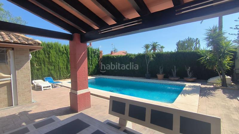 Foto 5a447fcc-0195-4e10-a341-6819f5c02722. Casa chalet independiente estilo mediterreneo en Urbanizaciones Benidorm