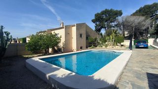 Casa en Coloma. Amplio magn�fica vivienda