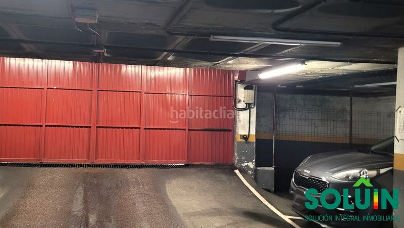 Foto 5cb54df7-8db5-40a8-8918-7f8adb393da9. Parking coche en Aluche Madrid