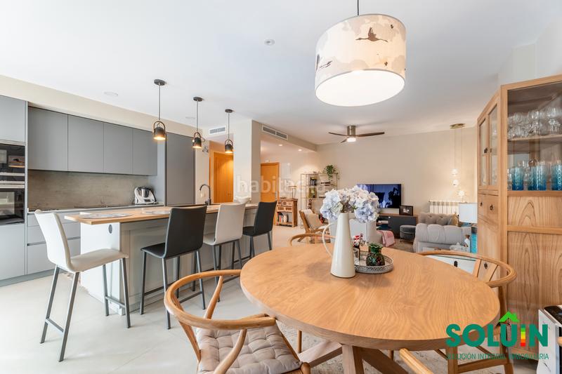 Foto 8ffbadd1-1f6e-4108-a228-4407d999ed64. Pis amb calefacció aparcament piscina a Parla este Parla