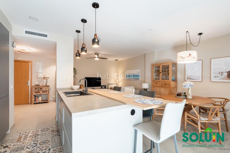 Foto f45f1b81-e225-4936-a823-c9dc94b41a07. Pis amb calefacció aparcament piscina a Parla este Parla