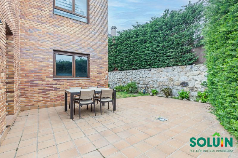 Foto 03d97701-074f-492c-927d-bb50103a9d33. Casa amb xemeneia calefacció aparcament piscina a Torrelodones