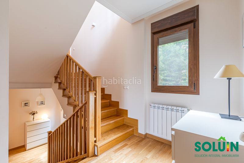 Foto 18dc8dbb-15f6-42dc-9da8-70d0279281c1. Casa amb xemeneia calefacció aparcament piscina a Torrelodones