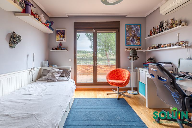 Foto 681c39c2-2a85-4920-939d-dcd6560cf1ee. Casa amb xemeneia calefacció aparcament piscina a Torrelodones