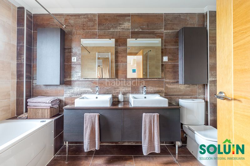 Foto 74755bd2-710c-491f-89ea-6d8e462e2f99. Casa amb xemeneia calefacció aparcament piscina a Torrelodones