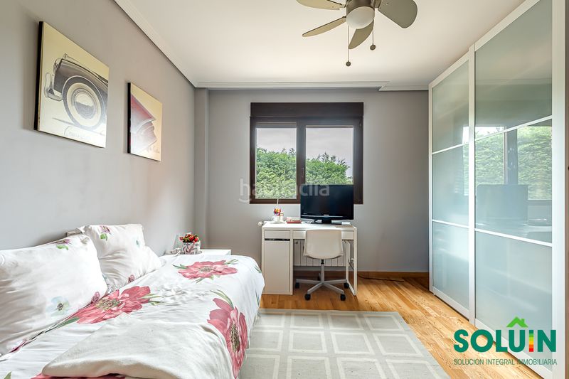 Foto a1d35595-eb98-4311-ba72-4fd244652a48. Casa amb xemeneia calefacció aparcament piscina a Torrelodones