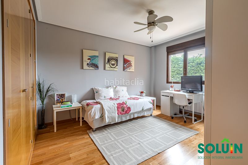 Foto aec64a58-0a19-4958-b05d-639d2916caff. Casa amb xemeneia calefacció aparcament piscina a Torrelodones