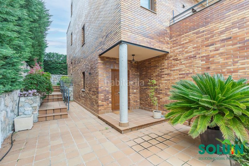 Foto ee253051-bab9-4546-8857-3a3a27de3e98. Casa amb xemeneia calefacció aparcament piscina a Torrelodones