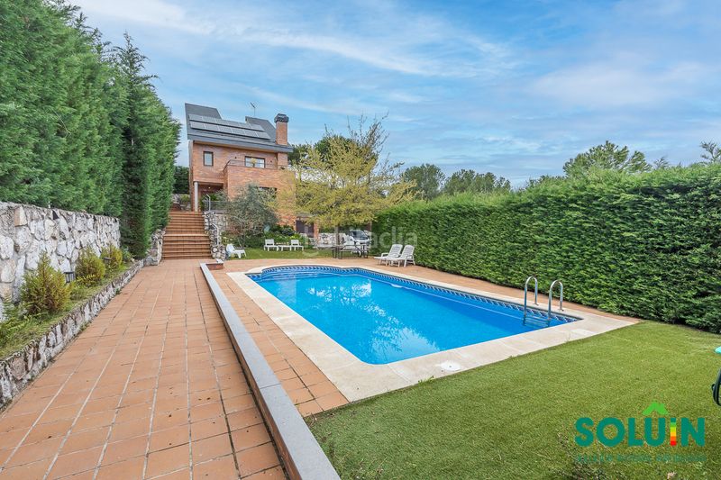 Foto 441f756d-9ae0-4cae-b276-a0bc8b7df63f. Maison avec cheminée chauffage parking piscine dans Torrelodones