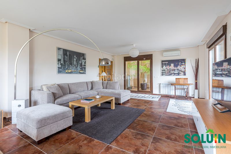 Foto de148f77-a95d-4267-a7ce-8b3a5590fbae. Maison avec cheminée chauffage parking piscine dans Torrelodones