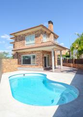 Location Maison à Villanueva de la Cañada. Acogedora vivienda unifamiliar pareada en villanueva de la cañad