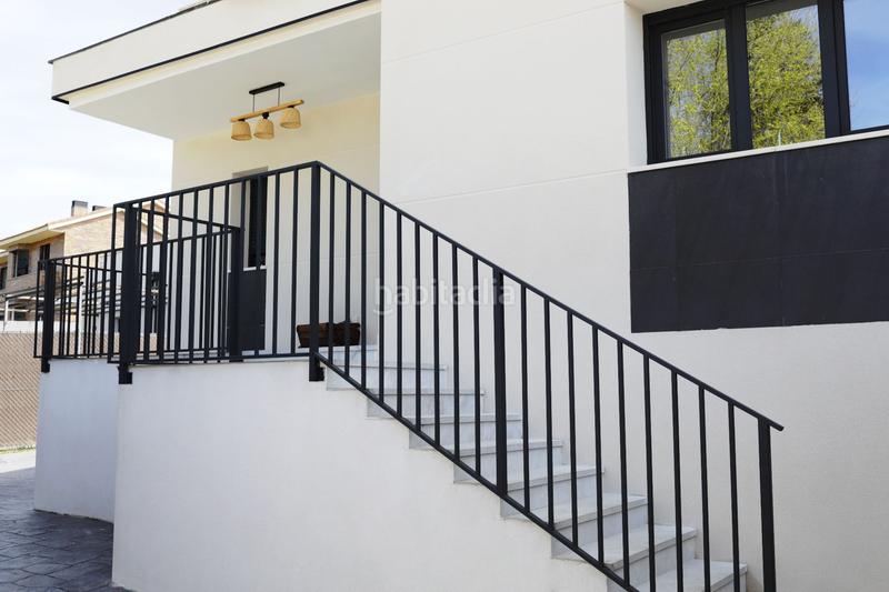 Foto 14d830b6-77a6-4768-8b81-7fca0813962d. Casa adossada amb calefacció piscina a Quijorna