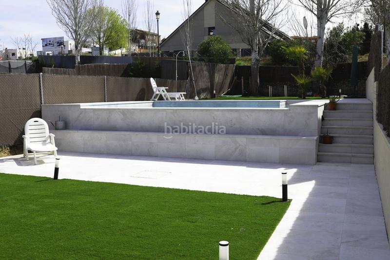 Foto ca7e25f6-3633-46b1-97f1-f4e8dd118ff0. Casa adossada amb calefacció piscina a Quijorna