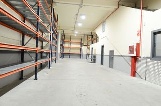Miete Fabrikhalle in Campodón-Ventorro del Cano. Nave industrial en alquiler ubicada en un polígono empresarial e