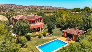 Chalet in Camí cabanes 267. Villa señorial rodeada de naturaleza en jávea