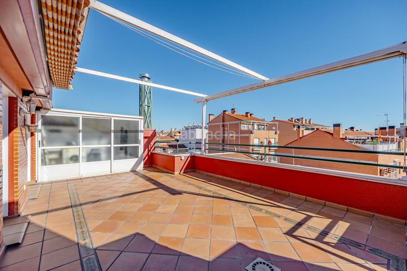 Foto 7f1fbdf3-36e4-4381-b320-327ebc7661ec. Dúplex amb calefacció a Centro Getafe