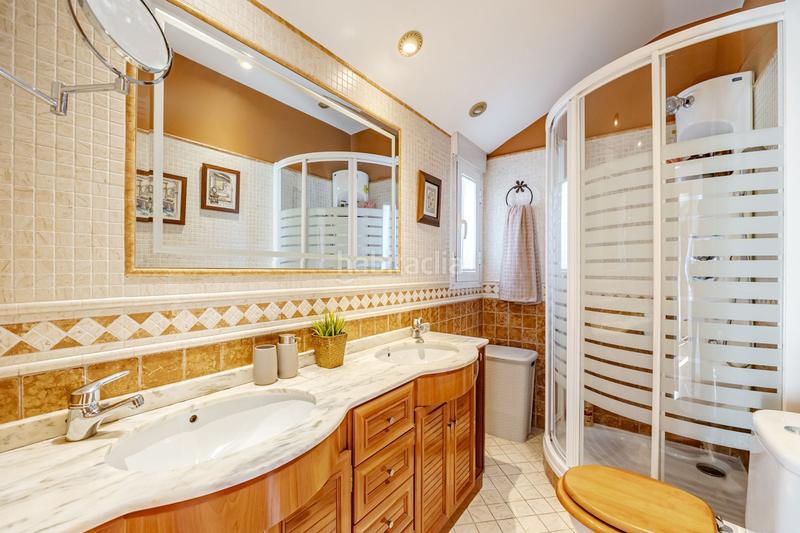 Foto af466b69-706a-45cc-9850-bb2aaf03f22d. Dúplex amb calefacció a Centro Getafe