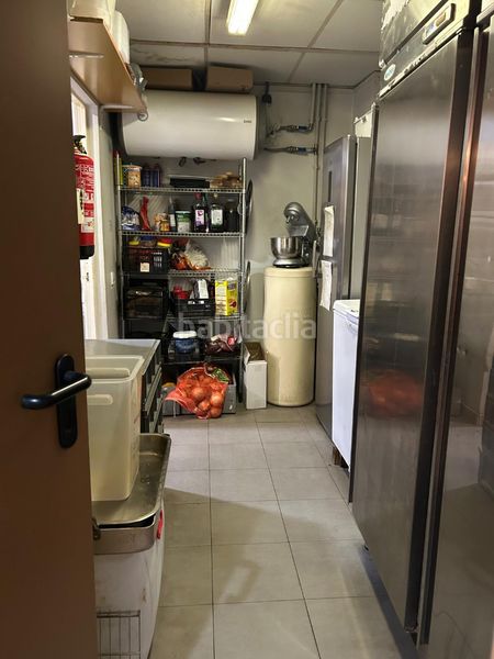 Foto 451d08b9-43af-43db-91cb-4eb248bb27bd. Traspaso local comercial en Barri Antic Manresa