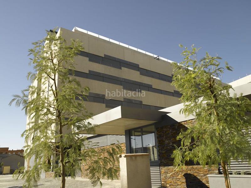 Foto d4d6f22c-82d1-4ee3-947f-5deaa30a2fad. Parking voiture dans Universidad Getafe