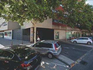 Aparcament cotxe a Universidad