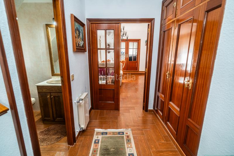 Foto 718e78a8-3a84-472d-9494-dd2529a89b9d. Chalet mit heizung parking pool in San Martín de la Vega