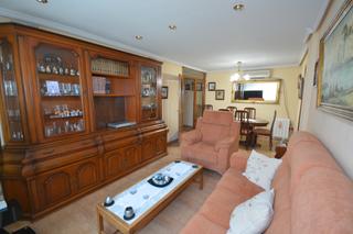 Pis  Calle de cullera. Piso en venta metro laguna