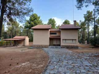 Chalet  Calle de las amapolas. Chalet en venta en marugan