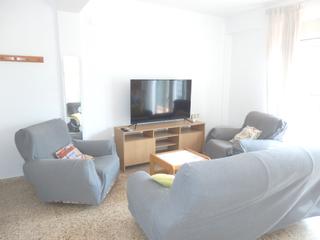 Rent Flat in L´Amistat. Estupenda vivienda para estudiantes en amistad