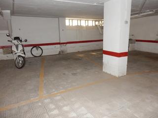 Miete Autoparkplatz  Carrer del doctor manuel candela. Plaza de garaje para coche pequeño en manuel candela