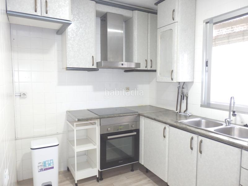 Foto 4785dd07-8db7-4c92-abf9-b4e753a30615. Appartamento in Avenida de la Paz Xirivella