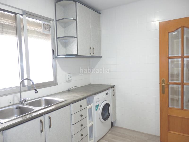 Foto 7a3f4142-3c7b-4f39-9167-6ea465255462. Appartamento in Avenida de la Paz Xirivella