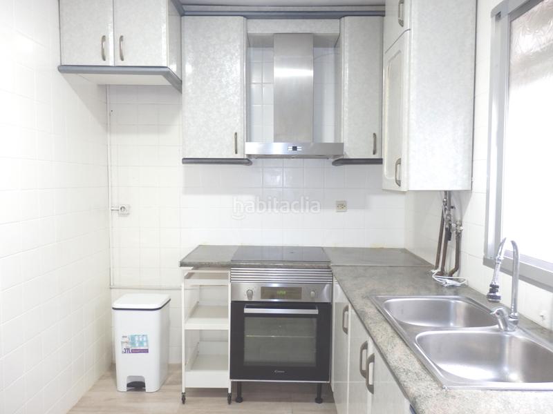 Foto d20f5b9c-7b70-43bd-8e28-2a87d3f66849. Appartamento in Avenida de la Paz Xirivella