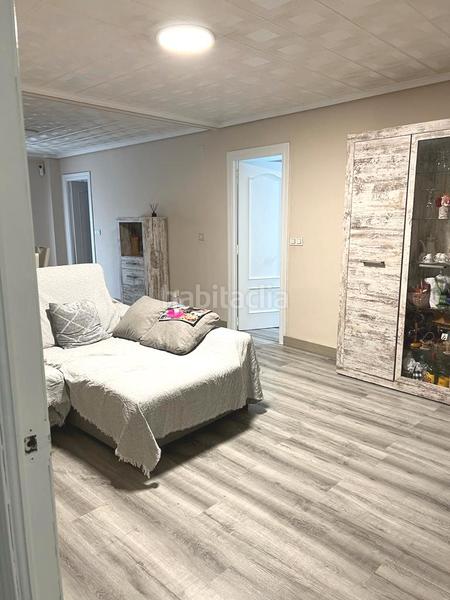 Foto 8394b446-2e5a-4262-8425-db0e28b2e749. Miete etagenwohnung in Els Orriols Valencia