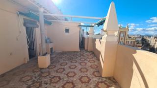 Attique à Russafa. Ático con terraza de 40 m2 junto a avenida reino de valencia