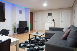 Location Appartement à Aiora. Maravillosa vivienda para estudiantes junto a la parada de metro
