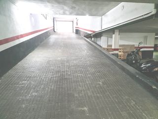Aparcament cotxe a Ciutat Jardí