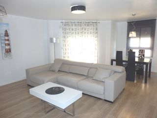 Location Appartement à Moncada. Maravillosa vivienda reformada y amueblada, a 10 minutos del ceu